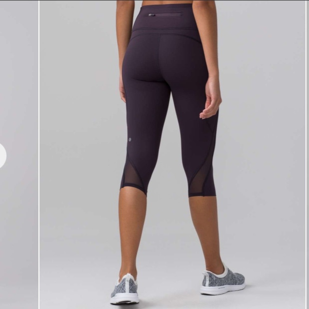 Lululemon Pace Perfect Crop (17") in Boysenberry ~ Size 4 - Picture 3 of 12
